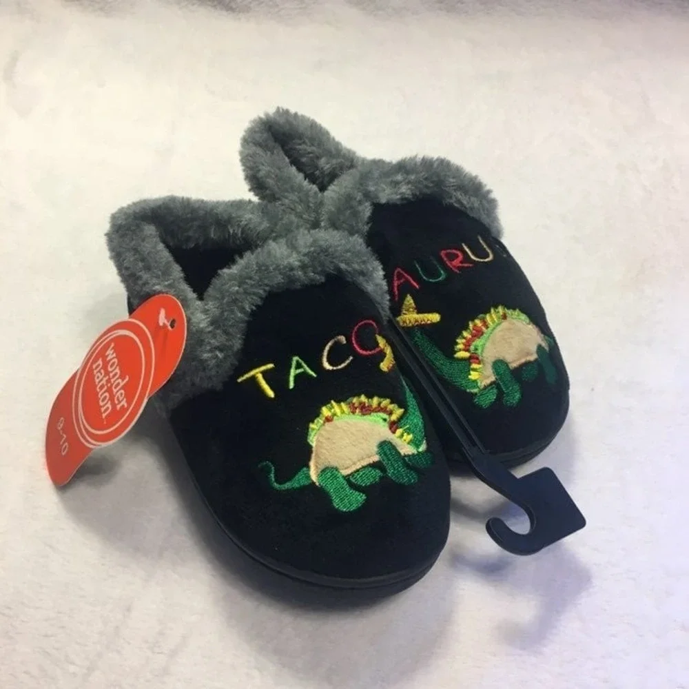 NWT‎ Indoor/outdoor slippers 9/0 Dino